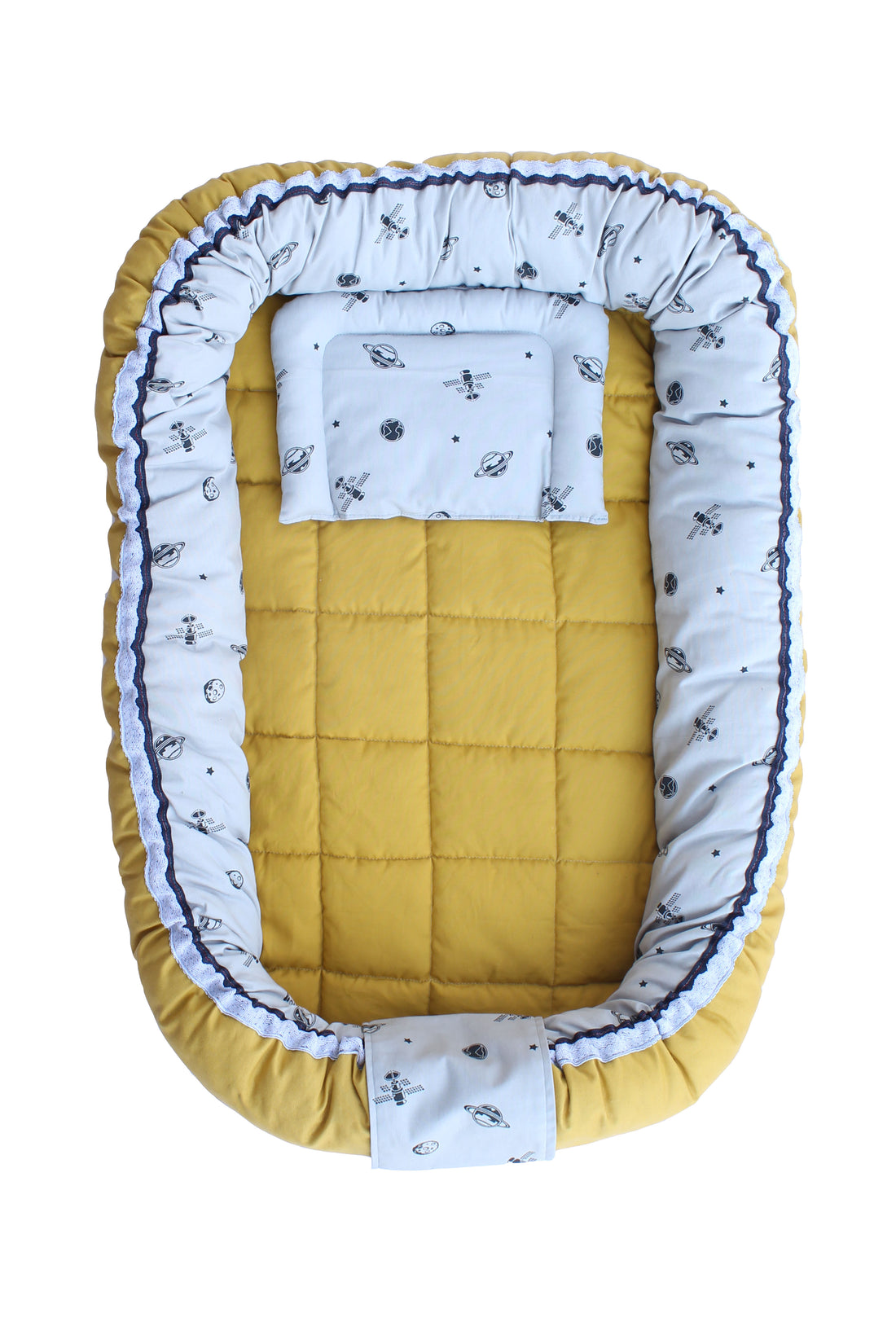 Newborn bed/ cocoon